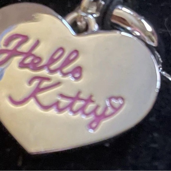 Sanrio Hello Kitty Crystal Face Bracelet Charm with Pink Bow - Picture 2 of 5